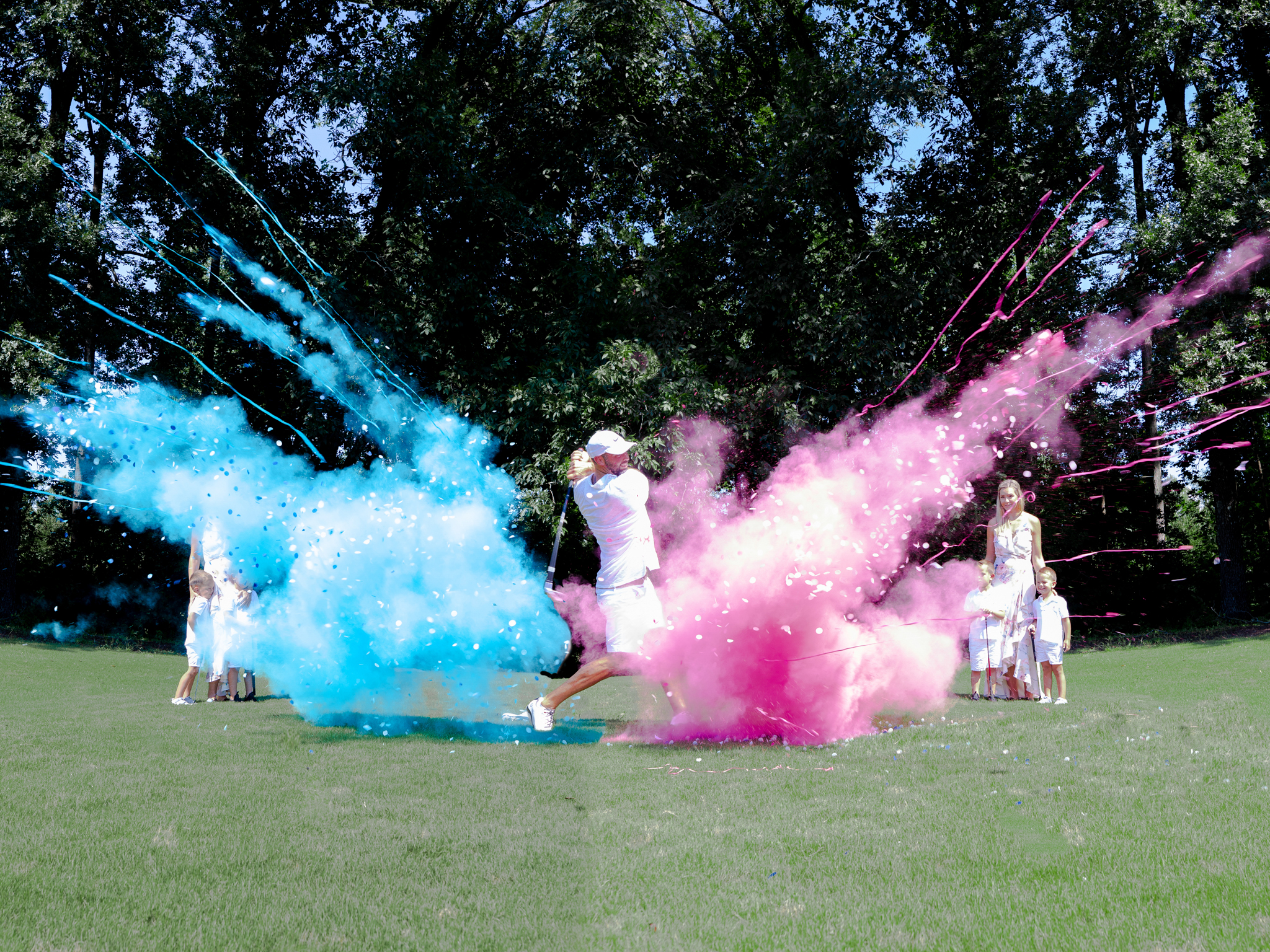 Gender Reveal Golf ball in Pink or Blue with confetti Powder Streamers Poof there it is